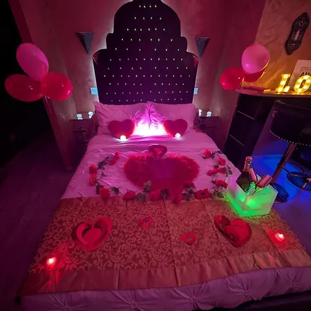 بيت الحب 1000 Et Nuit *