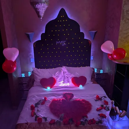 1000 Et Nuit بيت الحب