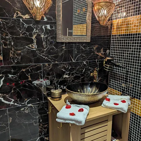 1000 Et Nuit بيت الحب